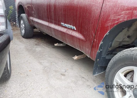 2010 Toyota Tundra Grade 5.7L V8 из США, поврежденный, VIN 5TFUW5F17AX141573